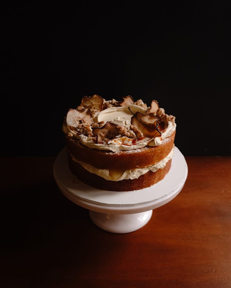 Winter Spiced Pear Crumble Cake