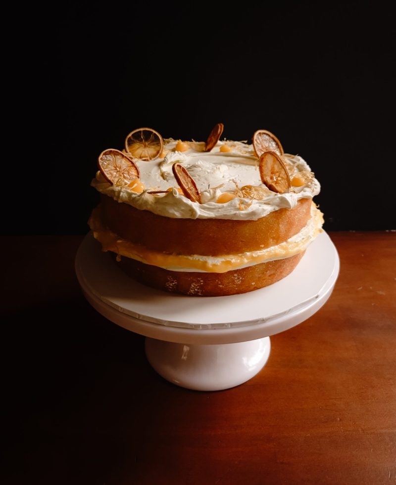 Elderflower lemon and champagne cake
