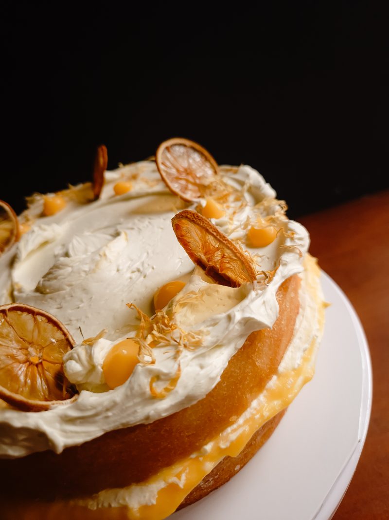 Elderflower lemon and champagne cake